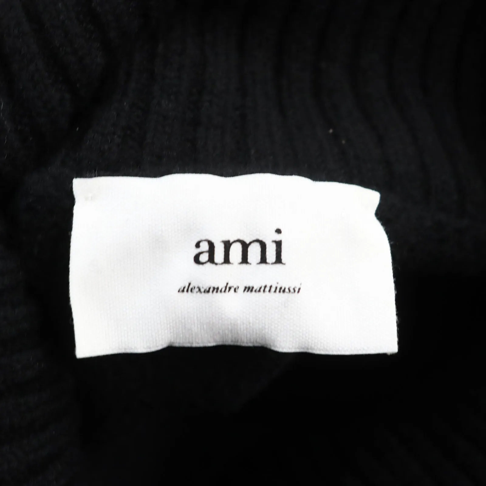 AMI Paris Wool Heart Logo Turtleneck Sweater L