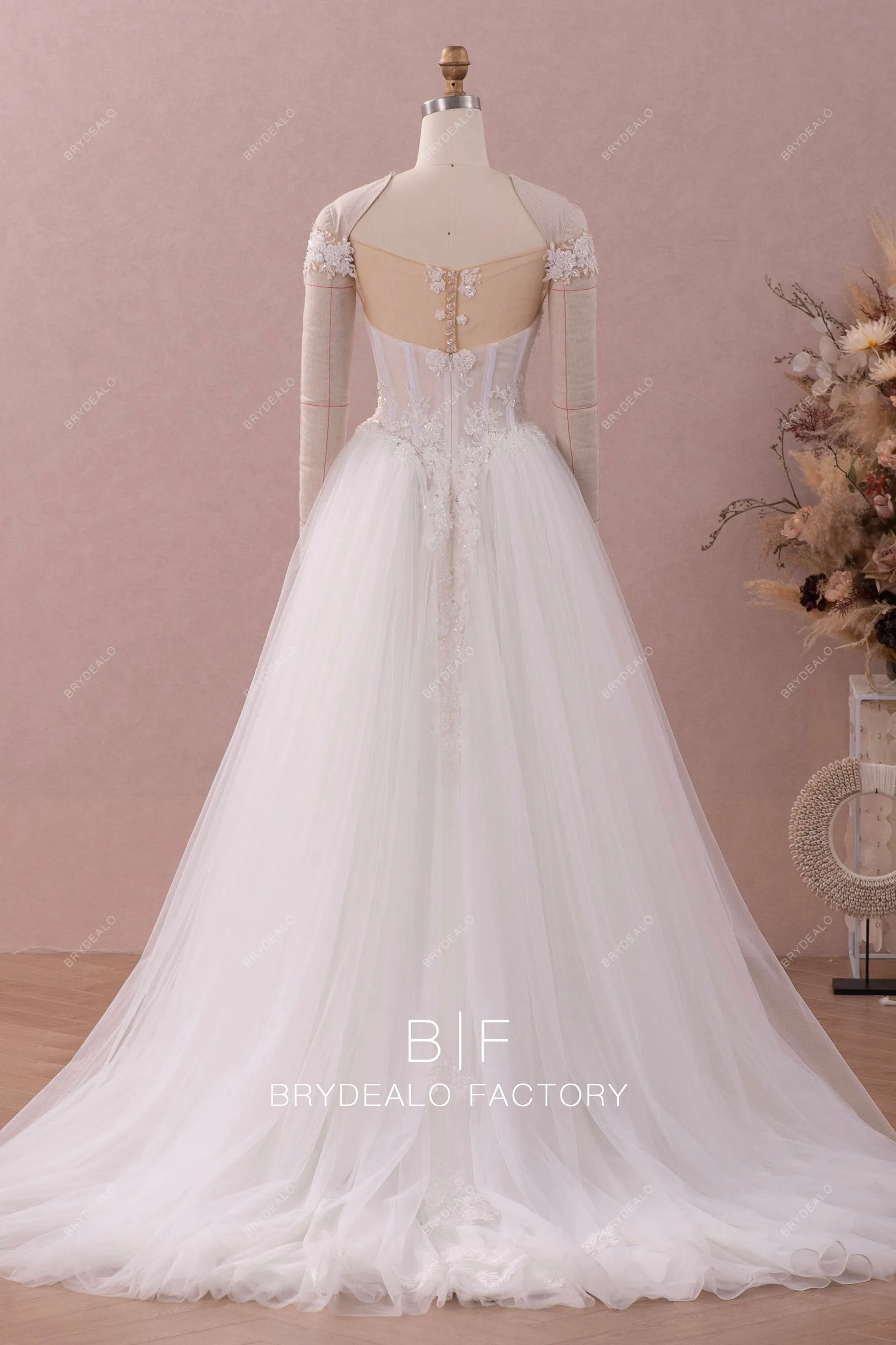 Designer Beaded Lace Sweetheart Neck Retro Basque Waist Ball Gown Bridal Gown