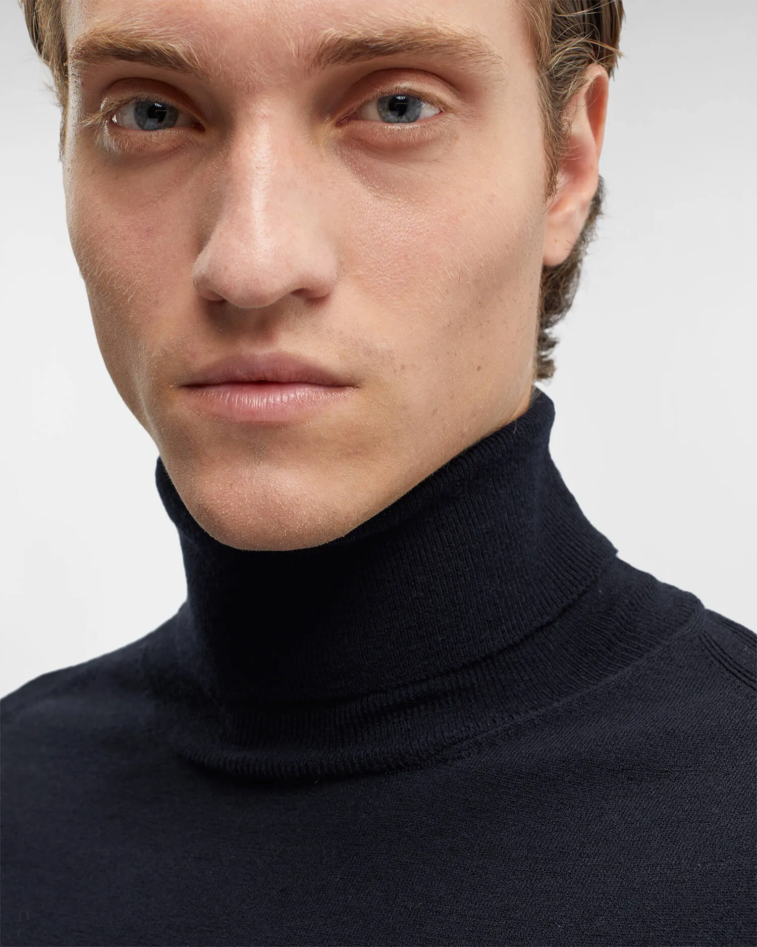 Extafine Merino Wool Roll Neck Knit