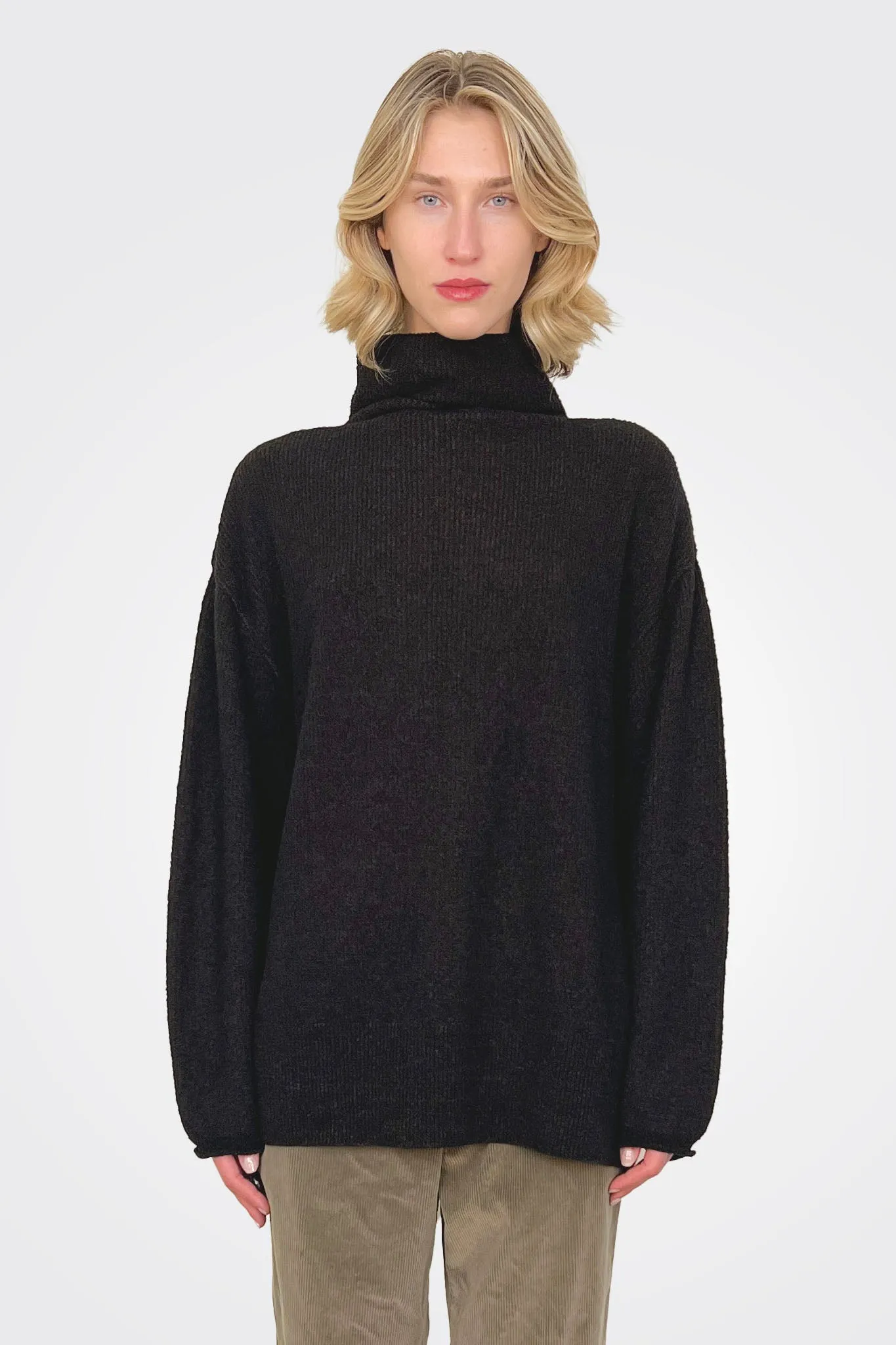 Fine Boucle Knit Turtleneck - Black