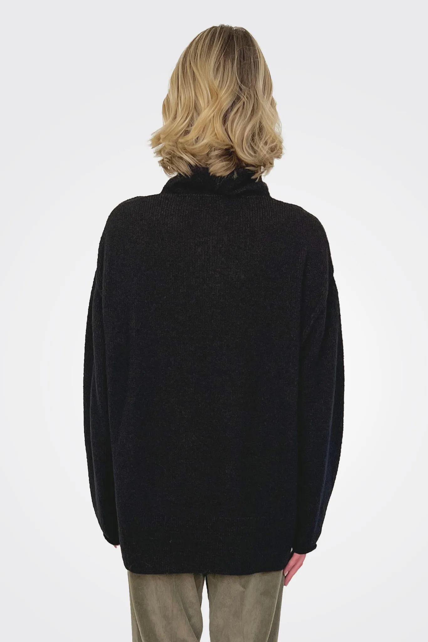 Fine Boucle Knit Turtleneck - Black