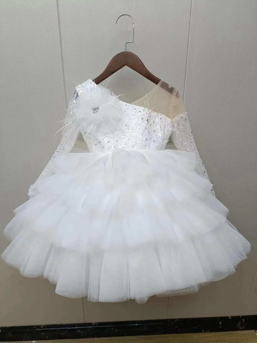 Girls' bow lace long sleeved princess dress Dreamy Sequin One-Shoulder Birthday Party Dress