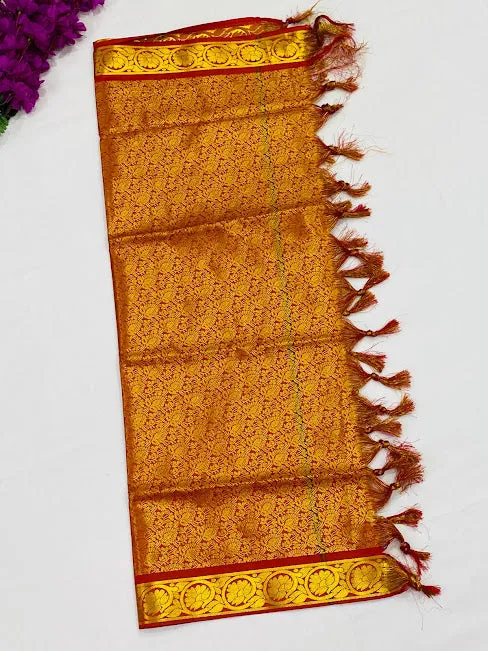 Gorgeous Red Color Silk Shawl (Ponnadai) For Guest