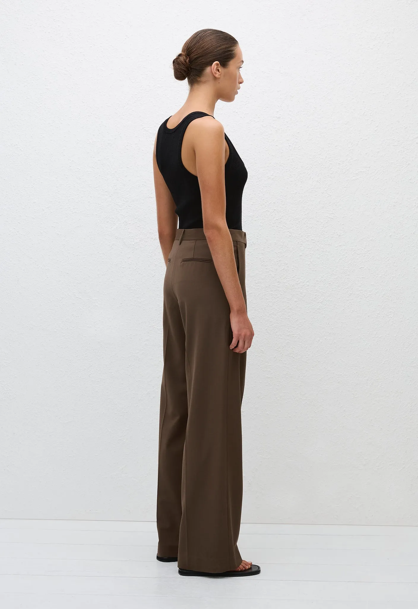 Relaxed Tailored Trouser - Coffee