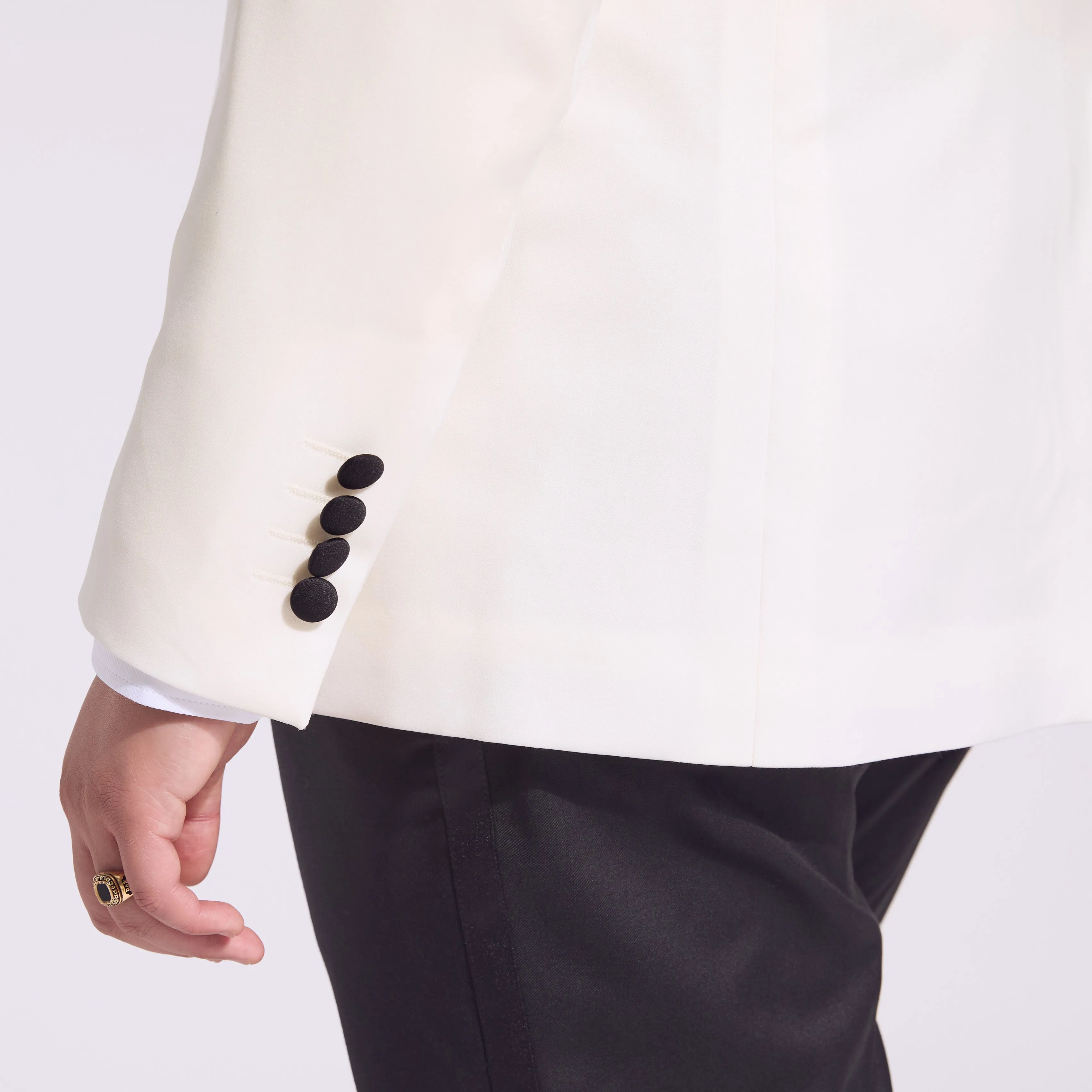 The Kirrin Ivory Tuxedo Suit Blazer