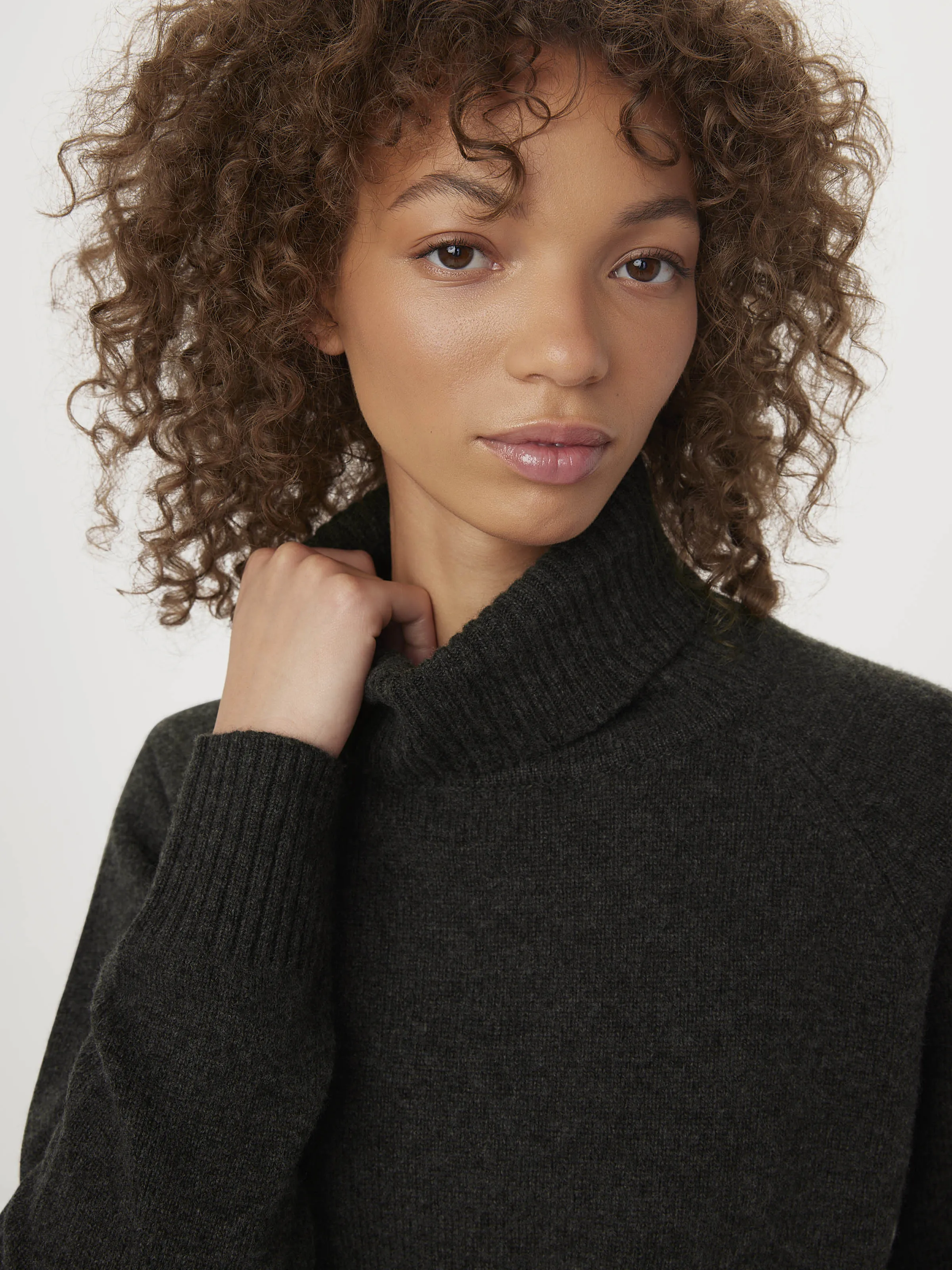 The Yak Wool Turtleneck in Charcoal Grey