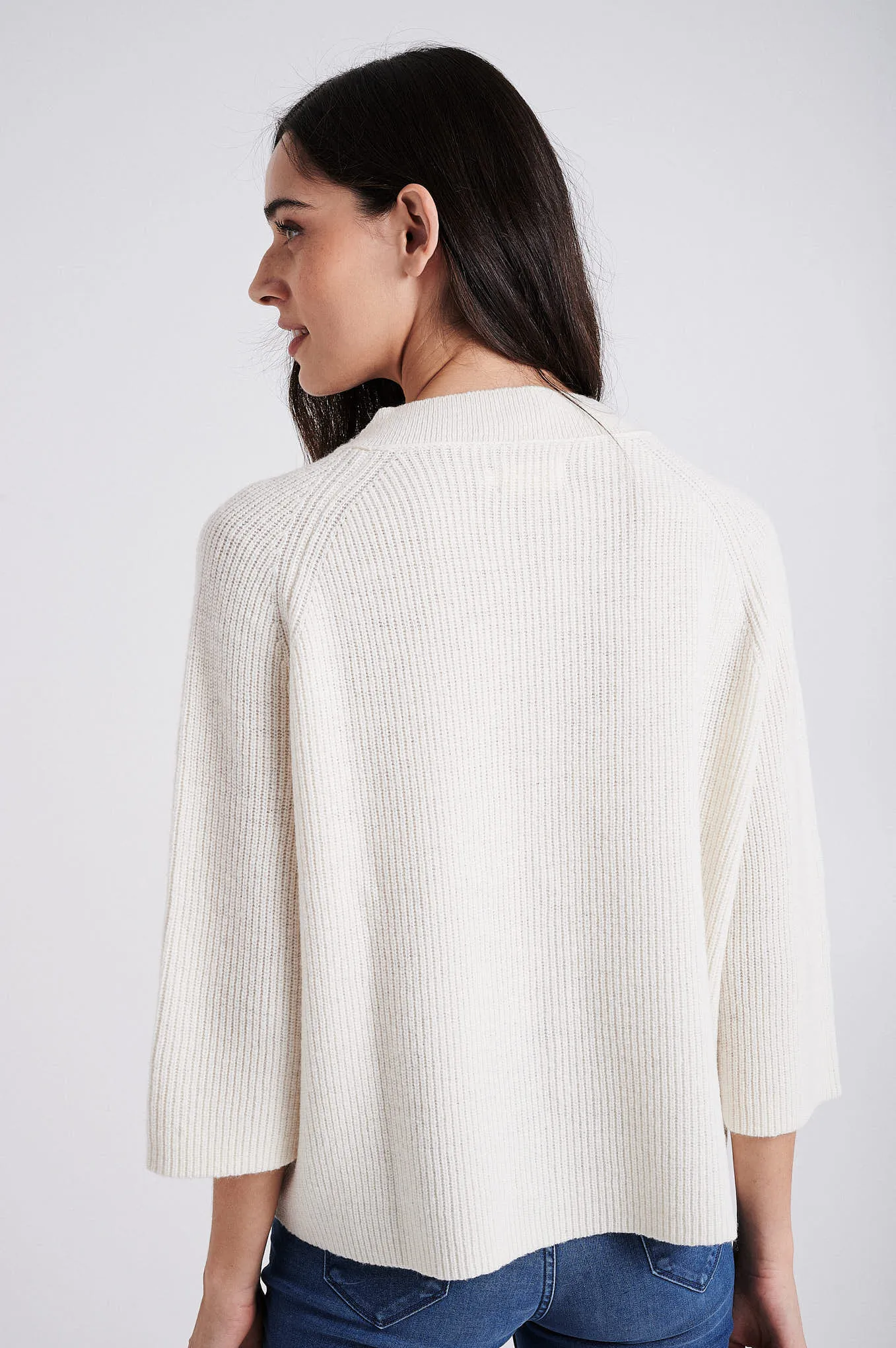 Wide sweater and wide 3/4 sleeves