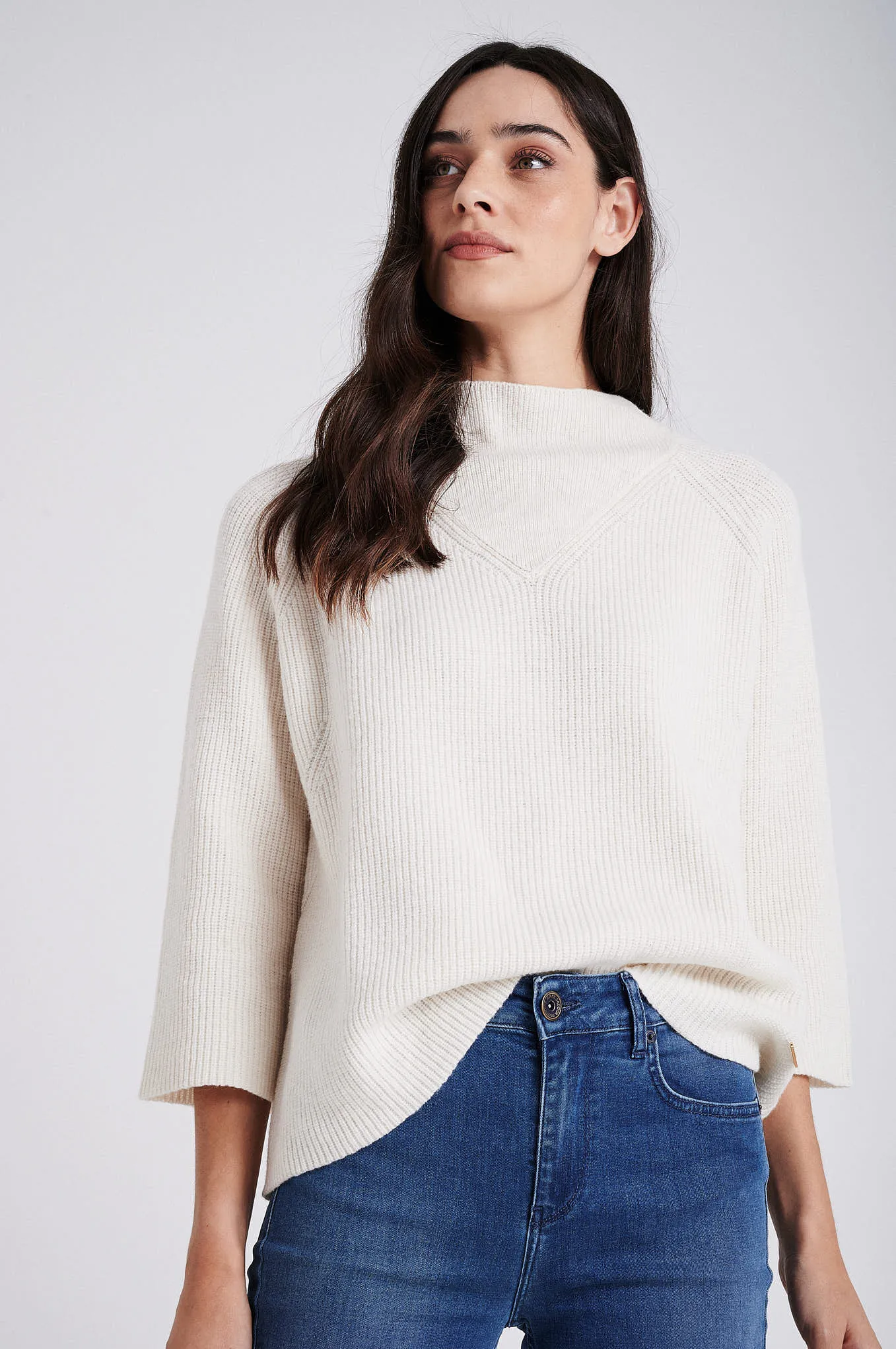 Wide sweater and wide 3/4 sleeves