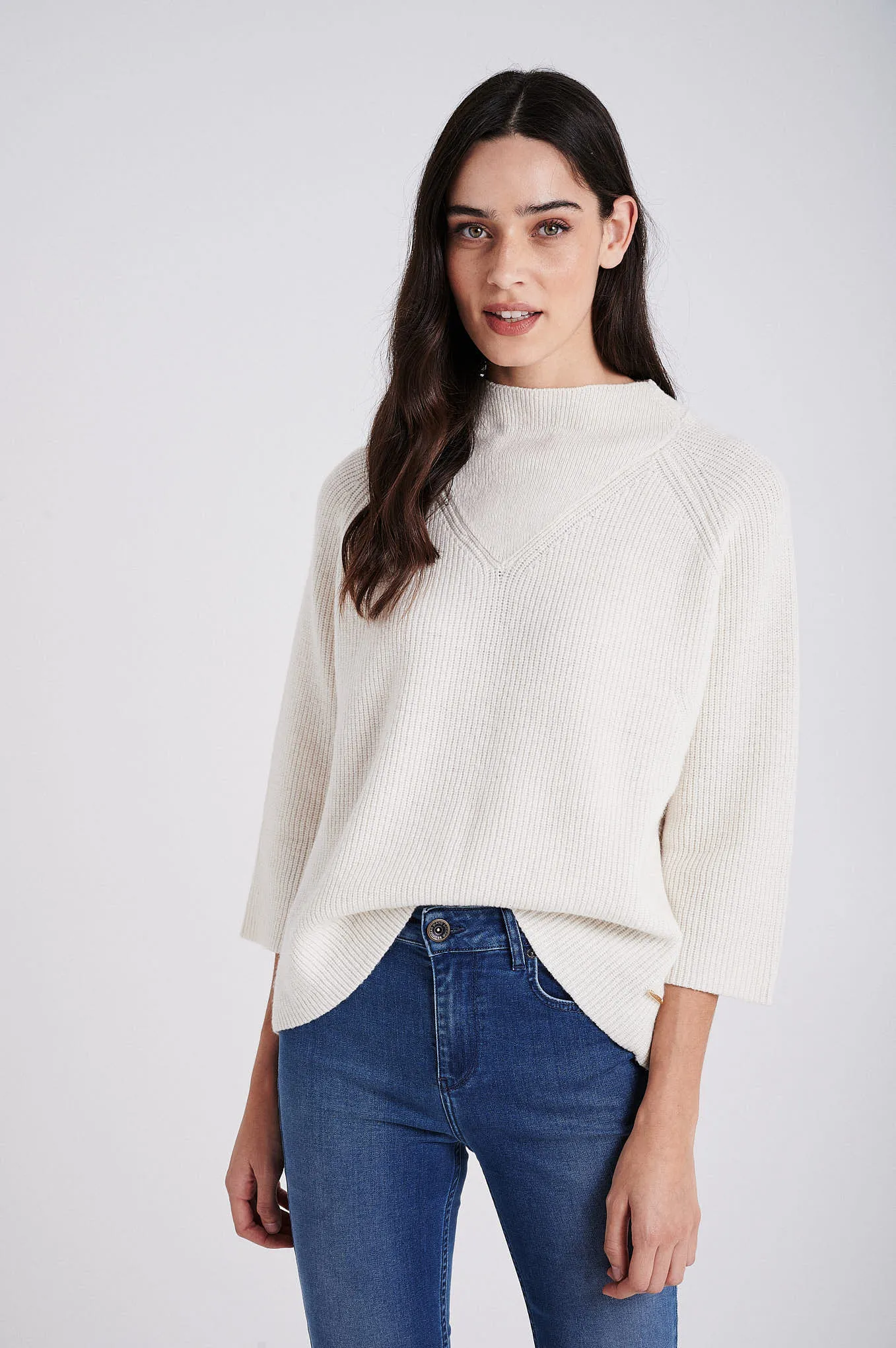 Wide sweater and wide 3/4 sleeves