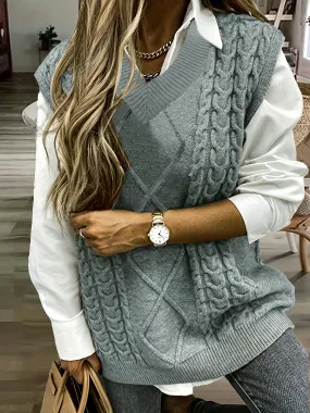 Women's Plus Solid Cable V-Neck Knit Vest - Effortless Style with a Touch of Sophistication